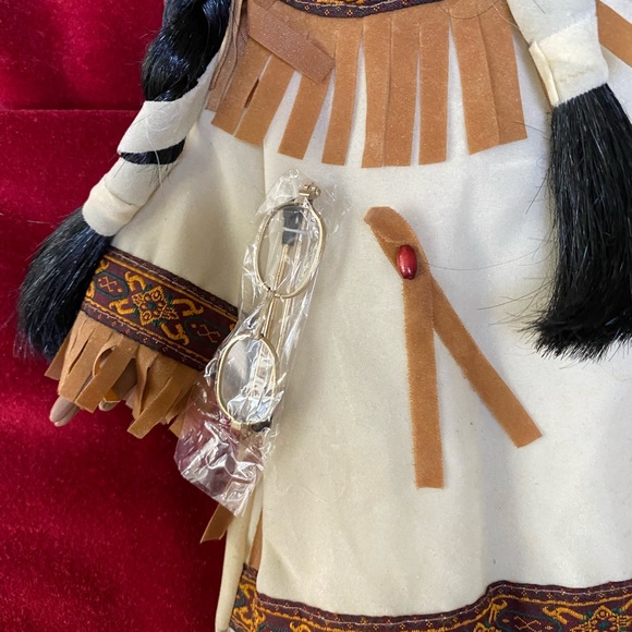 Beautiful Native Doll - Picture 6 of 13